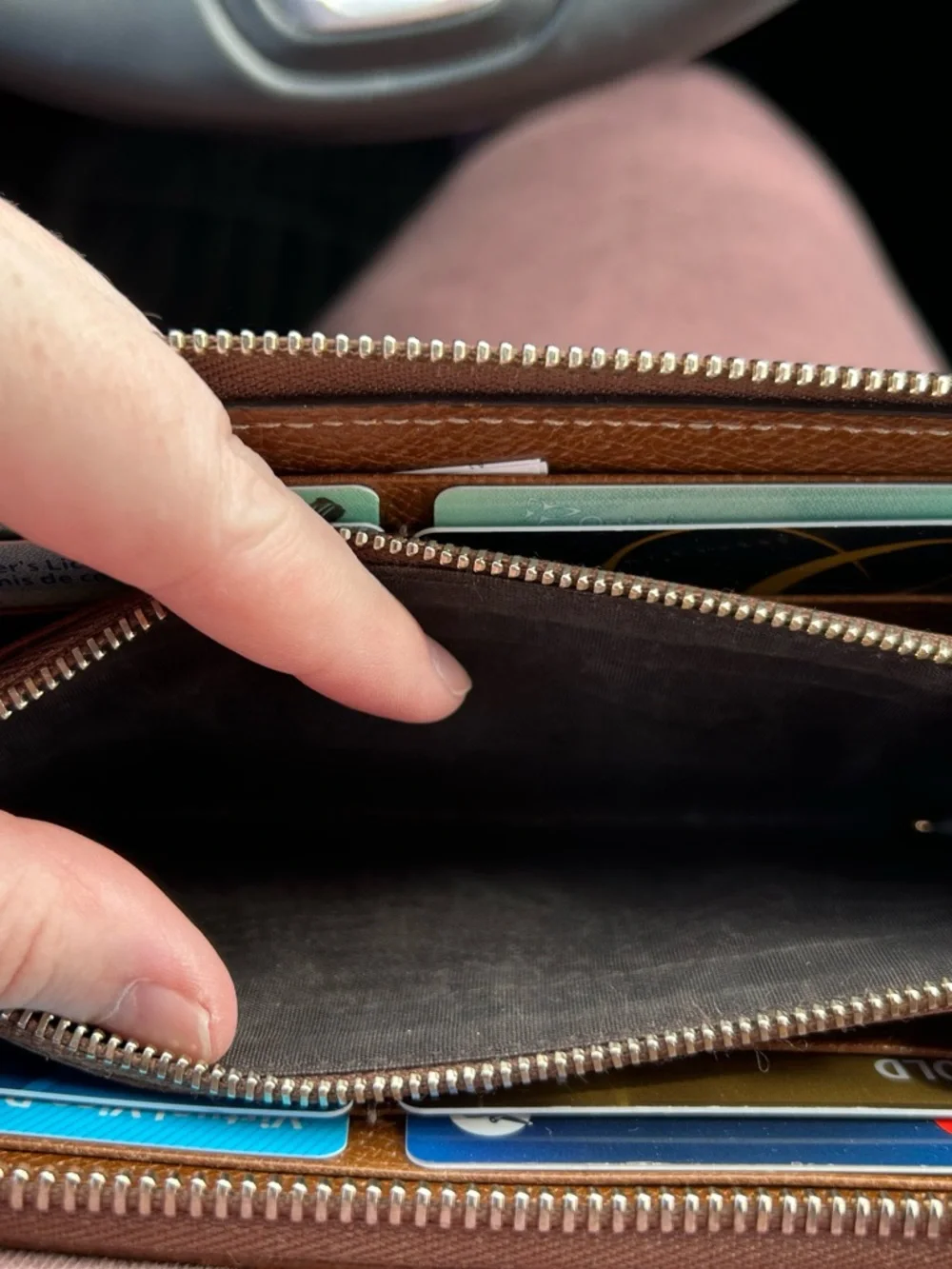 Gucci Tan/Brown Monogram Zip Around Wallet - Picture 8 of 8